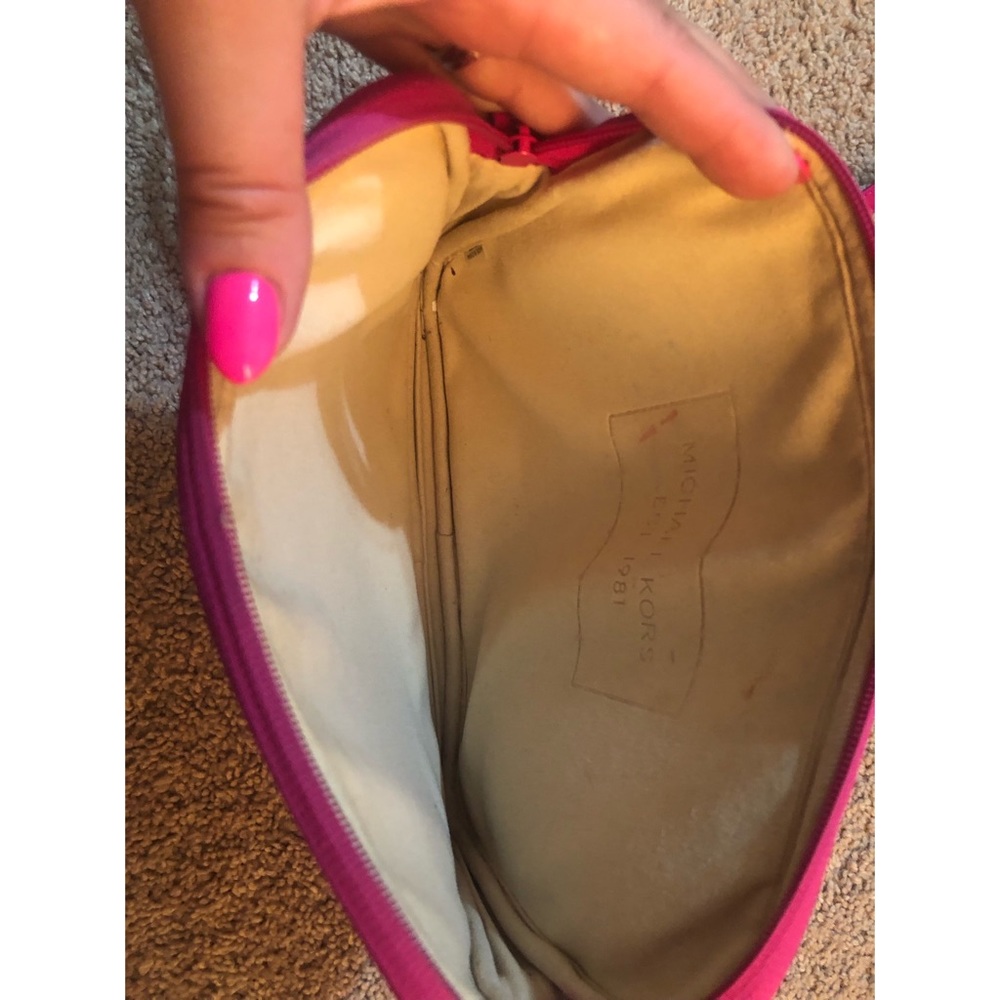 Michael Kors IPad Crossbody Bag - Picture 4 of 4
